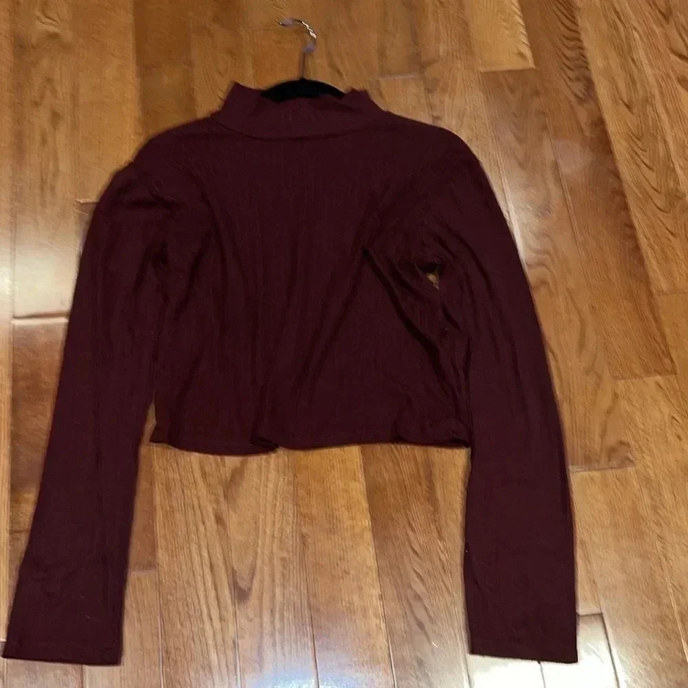 Ardene ribbed  body con Turtle Neck Top XXL - Picture 8 of 10